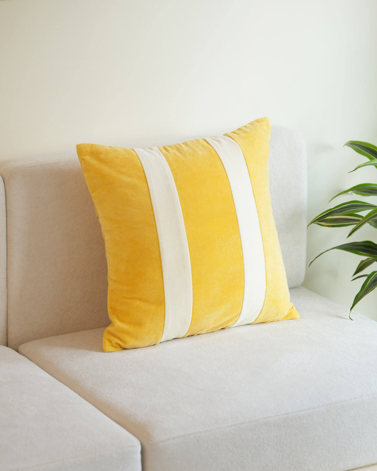 Cotton Velvet Pillow - Lemonade